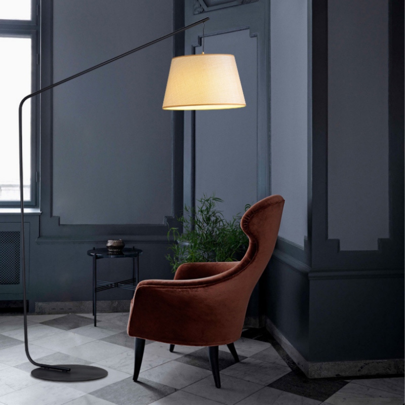 Contemporary curved floor lamp