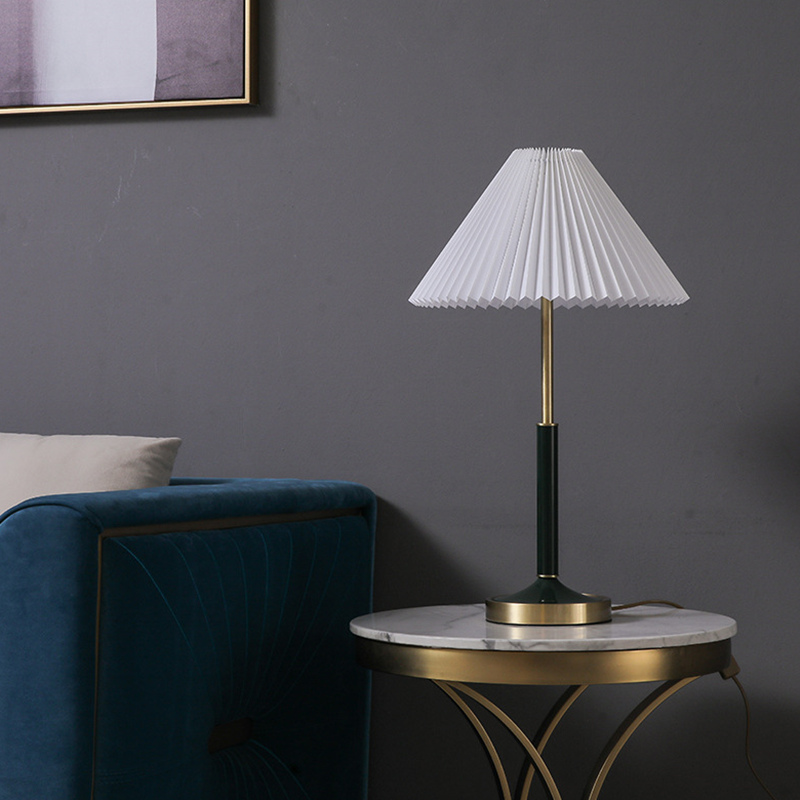 Pleat table lamp