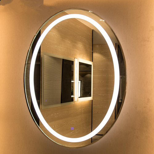Oval mirror with light
