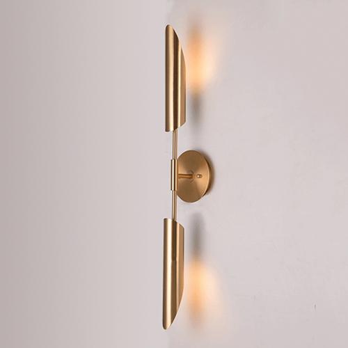 Gold metal wall lamp